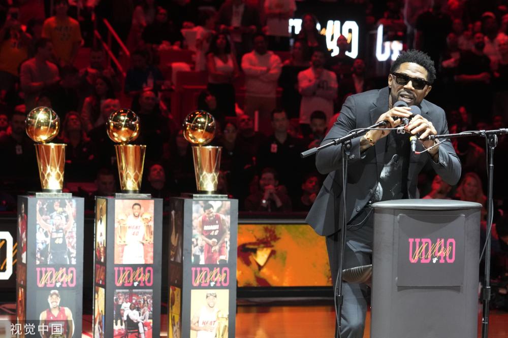 间的巨大反 间的巨大反